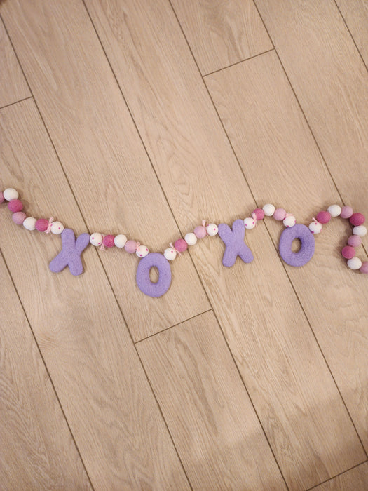 Purple XOXO Valentine's garland